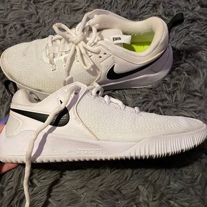 nike zoom volleyball shoes